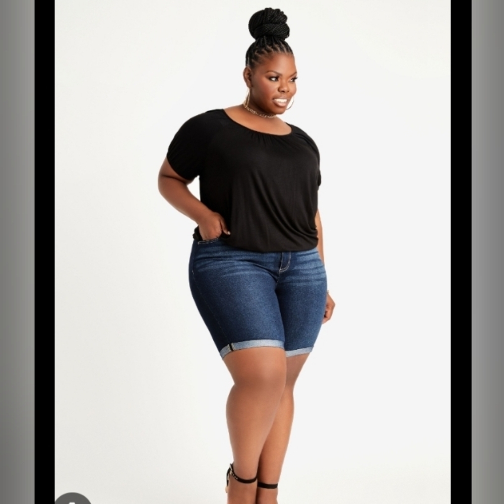 Ashley Stewart Denim Rolled Bermuda Shorts Size 24